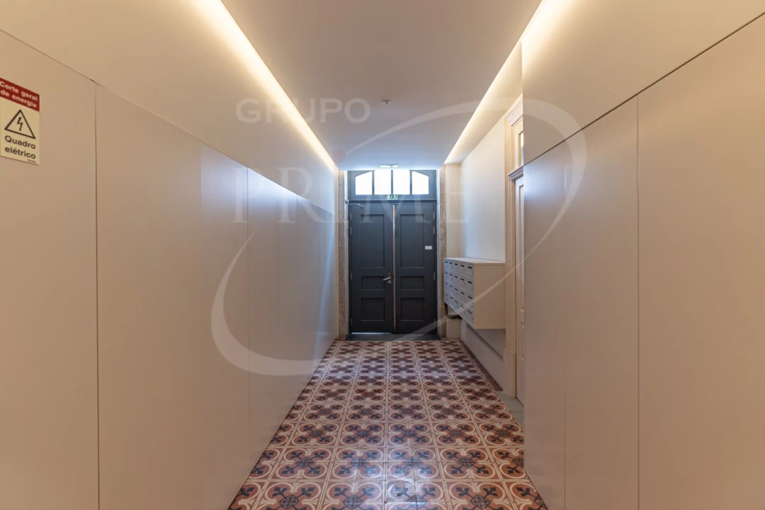 Apartamento T2 para Venda em Cedofeita, Santo Ildefonso, Sé, Miragaia, São Nicolau e Vitória Foto 24