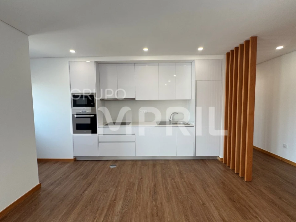 Apartamento T1 para Venda em Oliveira do Douro Foto 3