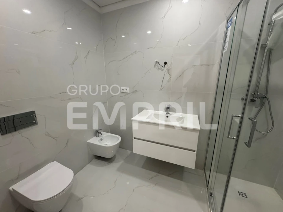 Apartamento T1 para Venda em Oliveira do Douro Foto 10