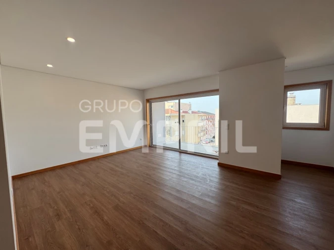 Apartamento T1 para Venda em Oliveira do Douro Foto 6