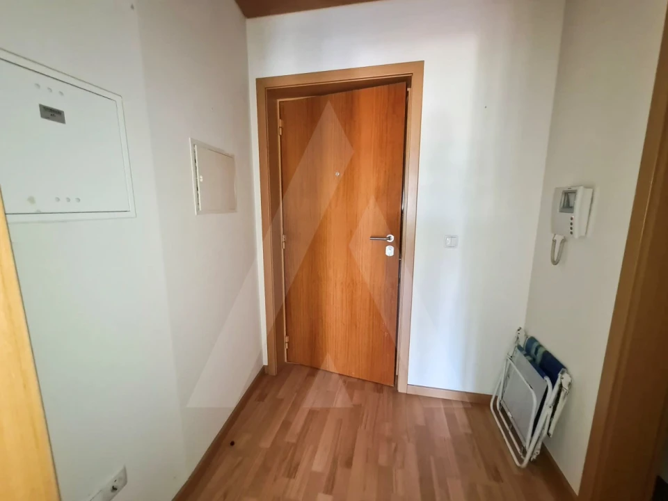Apartamento T1 para Arrendamento em Aradas Foto 5