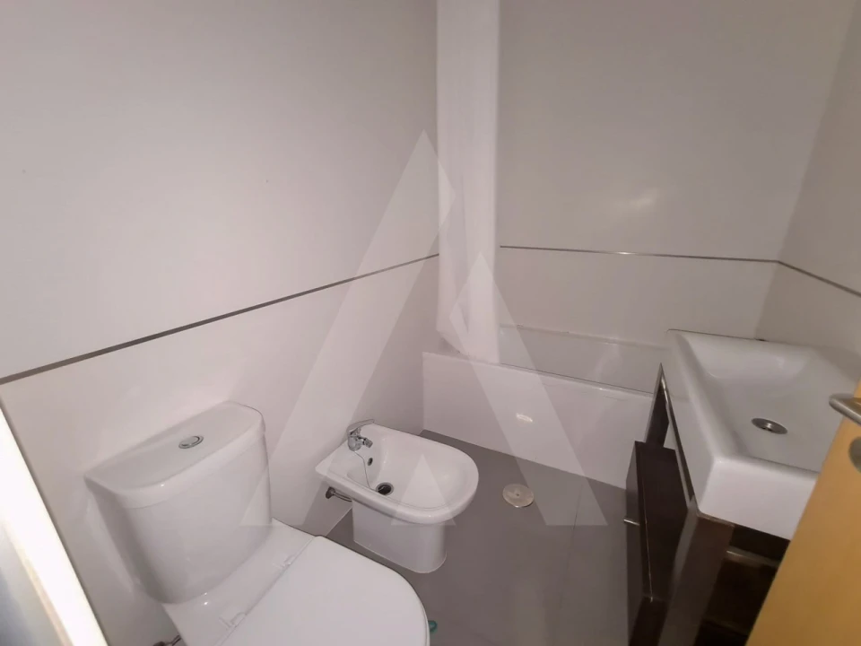 Apartamento T1 para Arrendamento em Aradas Foto 8