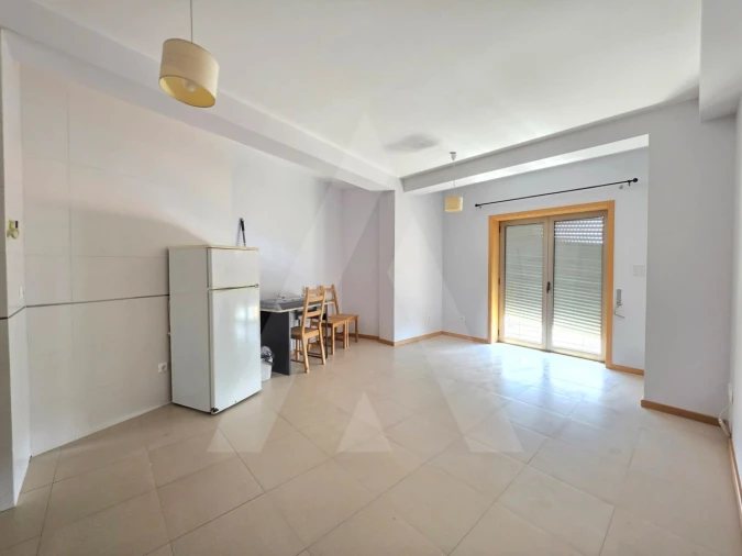 Apartamento T1 para Arrendamento em Aradas Foto 2