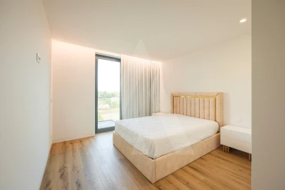 Apartamento T3 para Venda em Glória e Vera Cruz