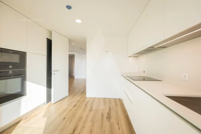 Apartamento T3 para Venda em Glória e Vera Cruz