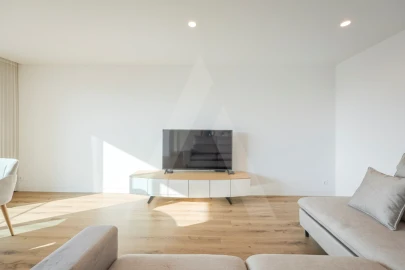 Apartamento T3 para Venda em Glória e Vera Cruz