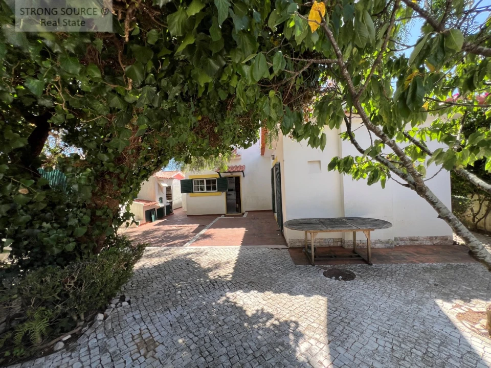 Moradia T4 para Venda em Alcabideche Foto 63