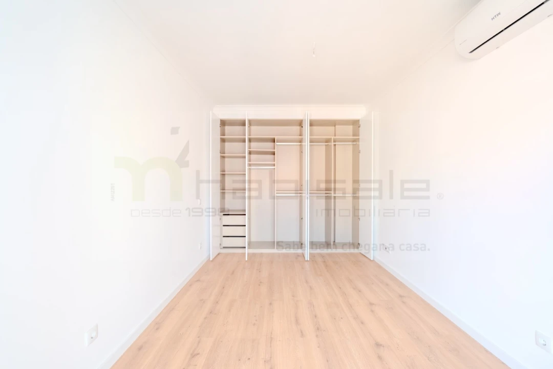 Apartamento T3 para Venda em Mina de Água Foto 12