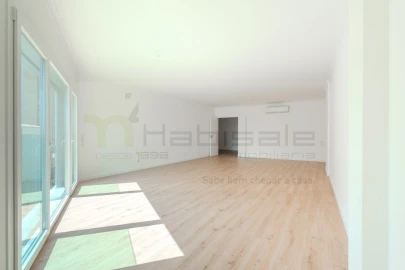 Apartamento T3 para Venda em Mina de Água