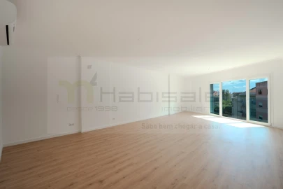Apartamento T3 para Venda em Mina de Água