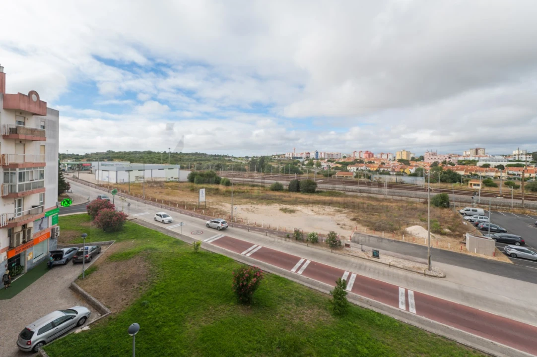 Apartamento T2 para Venda em Algueirão-Mem Martins Foto 12