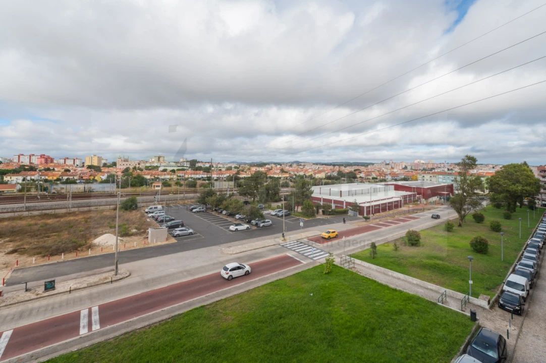 Apartamento T2 para Venda em Algueirão-Mem Martins Foto 35