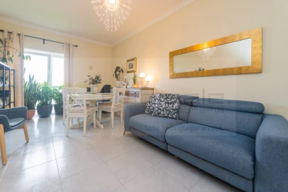 Apartamento T2 para Venda em Algueirão-Mem Martins