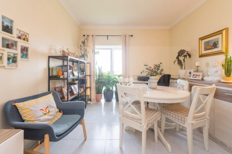 Apartamento T2 para Venda em Algueirão-Mem Martins Foto 7