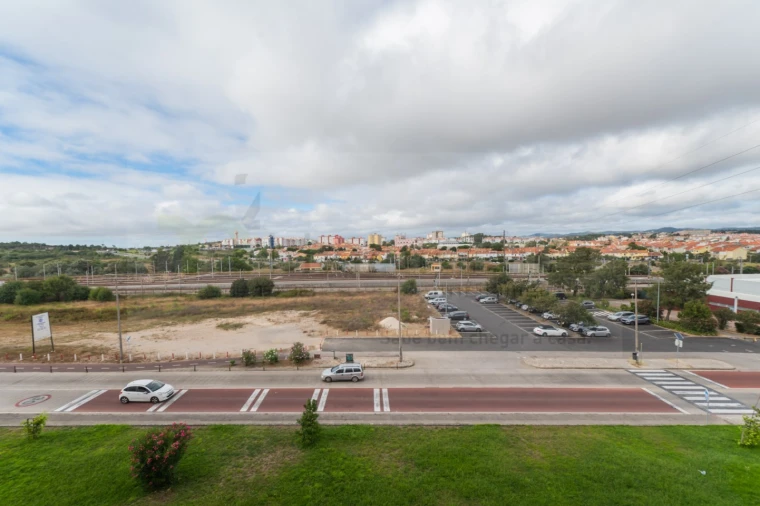 Apartamento T2 para Venda em Algueirão-Mem Martins Foto 13