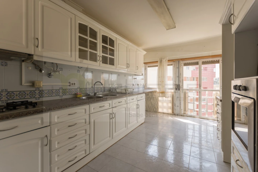Apartamento T2 para Venda em Ramada e Caneças Foto 1