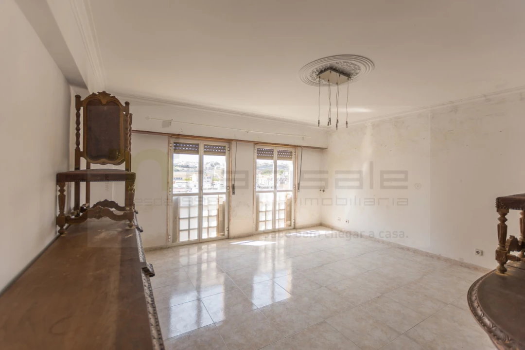 Apartamento T2 para Venda em Ramada e Caneças Foto 8