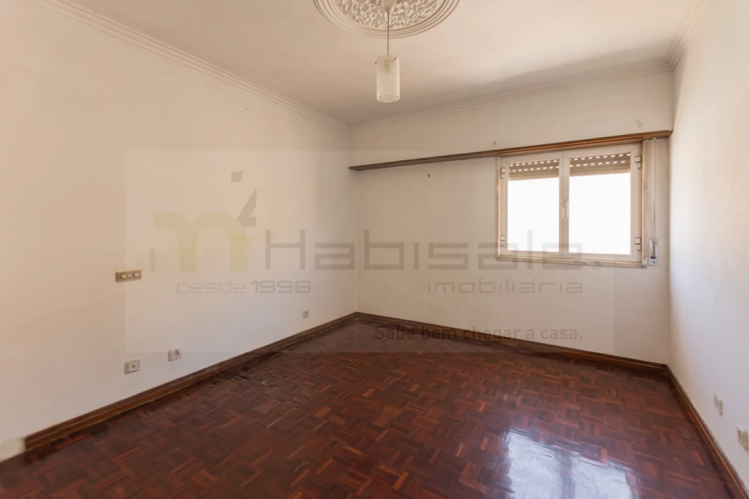 Apartamento T2 para Venda em Ramada e Caneças Foto 14