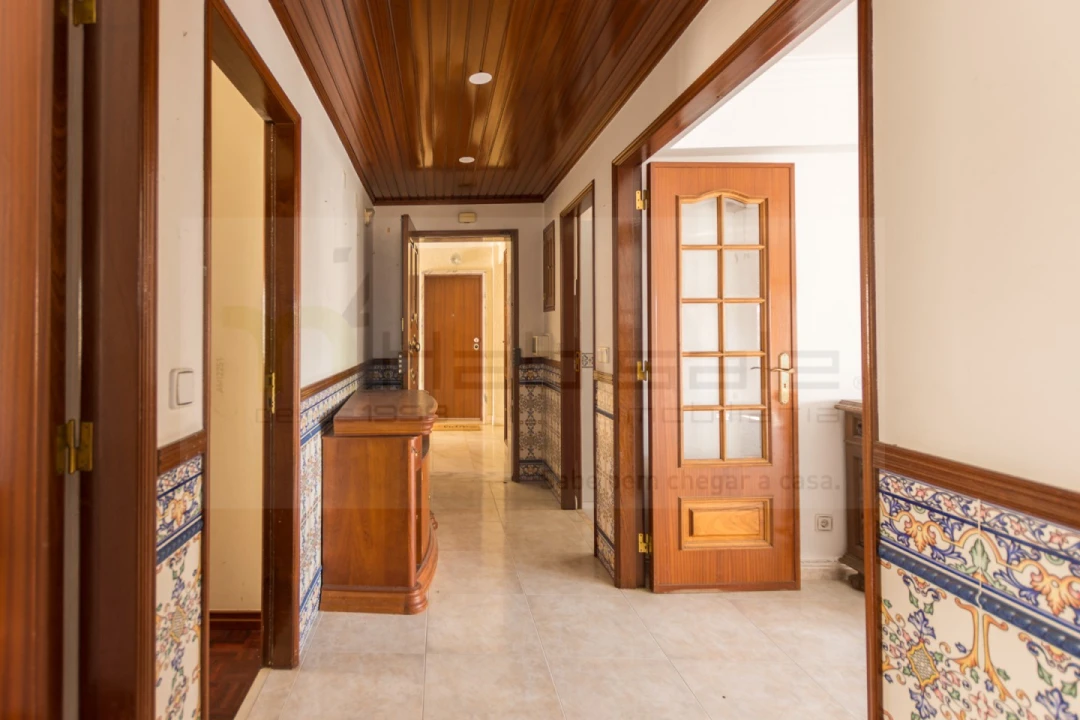 Apartamento T2 para Venda em Ramada e Caneças Foto 18