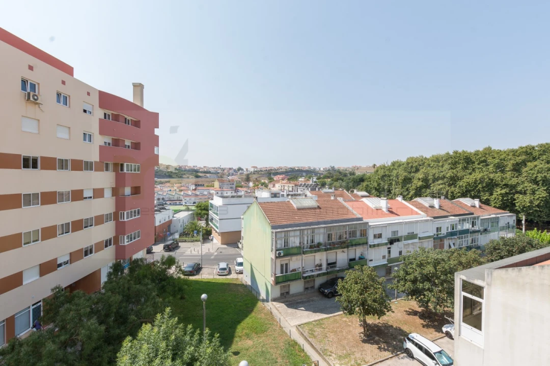 Apartamento T2 para Venda em Ramada e Caneças Foto 19