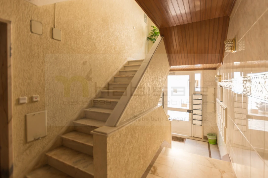 Apartamento T2 para Venda em Ramada e Caneças Foto 20