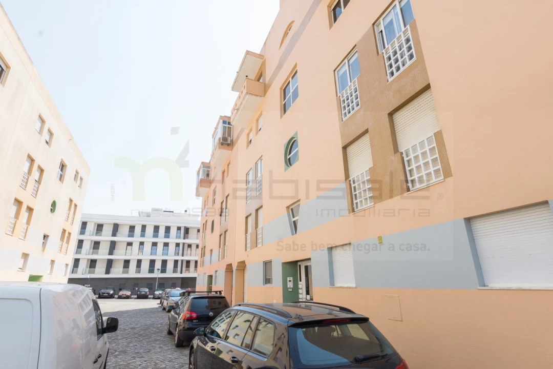 Apartamento T2 para Venda em Ramada e Caneças Foto 21