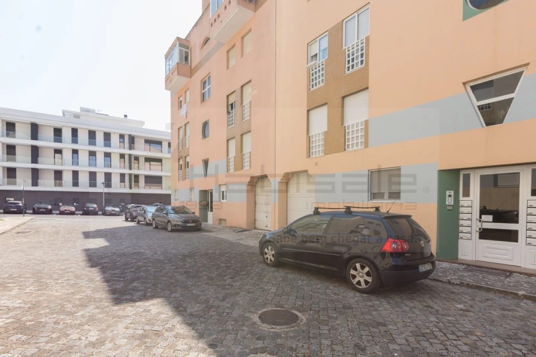 Apartamento T2 para Venda em Ramada e Caneças Foto 22