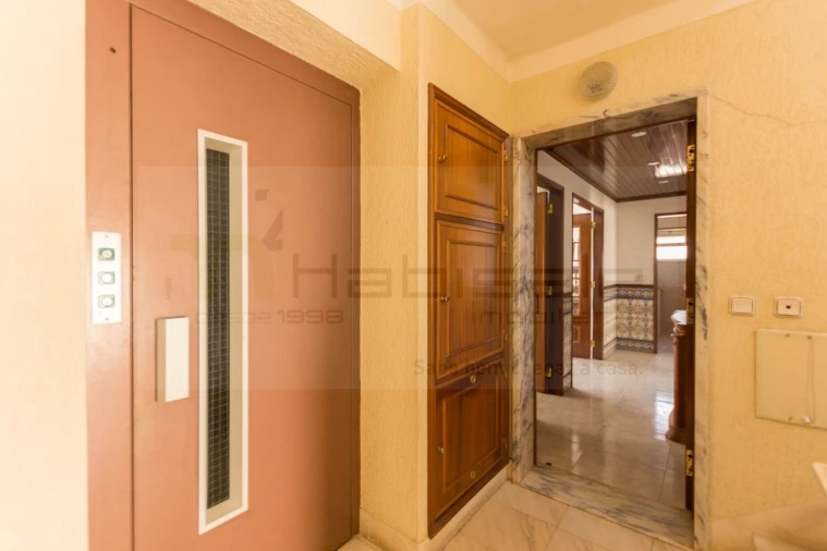 Apartamento T2 para Venda em Ramada e Caneças Foto 6