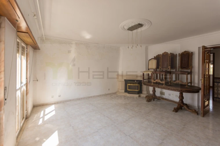 Apartamento T2 para Venda em Ramada e Caneças Foto 10