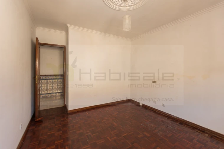Apartamento T2 para Venda em Ramada e Caneças Foto 15