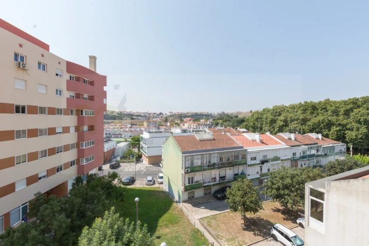 Apartamento T2 para Venda em Ramada e Caneças Foto 19