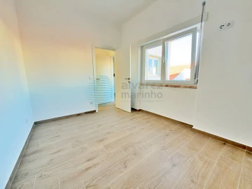 Apartamento T2 para Venda em Bombarral e Vale Covo