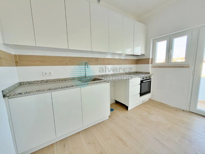 Apartamento T2 para Venda em Bombarral e Vale Covo Foto 4
