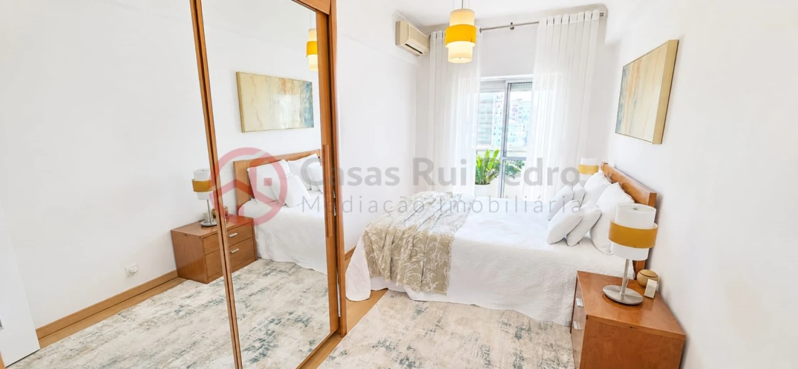 Apartamento T2 para Venda em Laranjeiro e Feijó Foto 24
