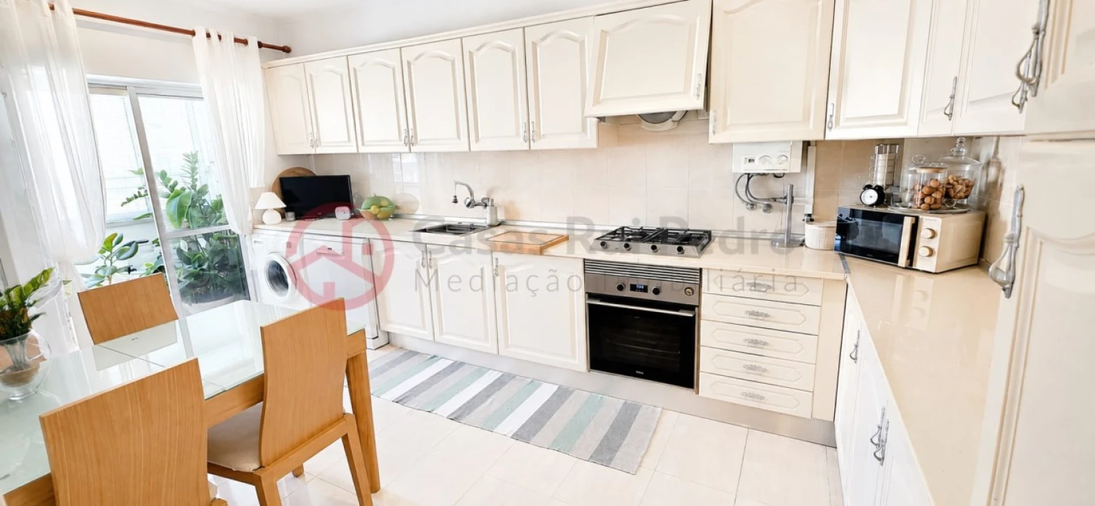 Apartamento T2 para Venda em Laranjeiro e Feijó Foto 14