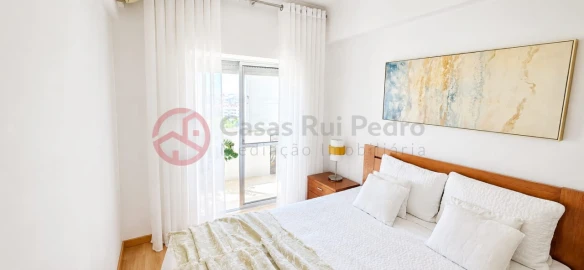 Apartamento T2 para Venda em Laranjeiro e Feijó