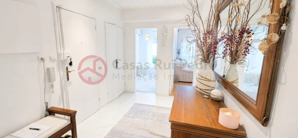 Apartamento T2 para Venda em Laranjeiro e Feijó