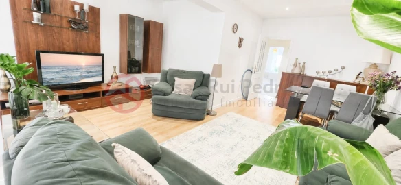 Apartamento T2 para Venda em Laranjeiro e Feijó