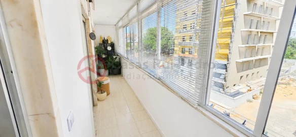 Apartamento T2 para Venda em Laranjeiro e Feijó