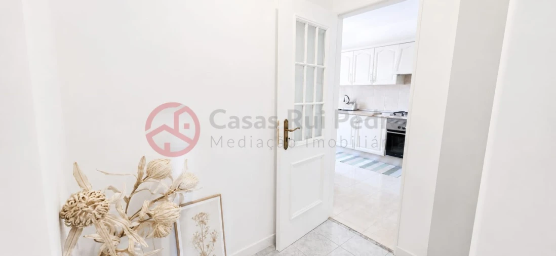 Apartamento T2 para Venda em Laranjeiro e Feijó Foto 27
