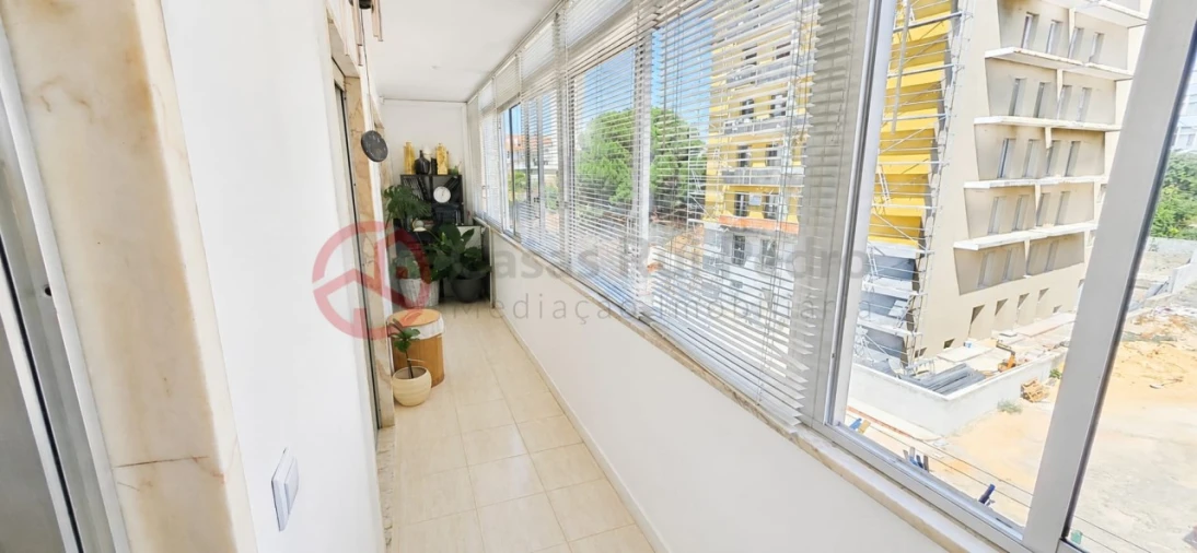 Apartamento T2 para Venda em Laranjeiro e Feijó Foto 31