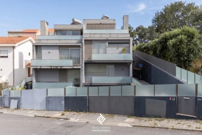 Moradia T4 para Venda em Gulpilhares e Valadares