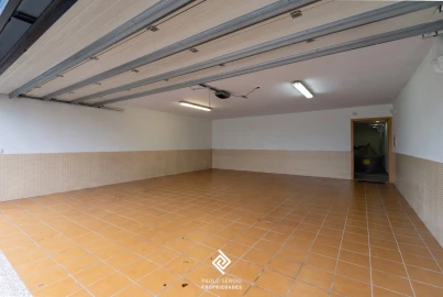 Moradia T4 para Venda em Gulpilhares e Valadares
