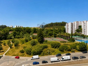 Apartamento T2 para Venda em Santo António dos Cavaleiros e Frielas
