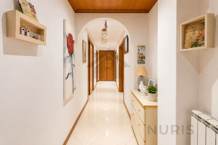 Apartamento T2 para Venda em Santo António dos Cavaleiros e Frielas Foto 7