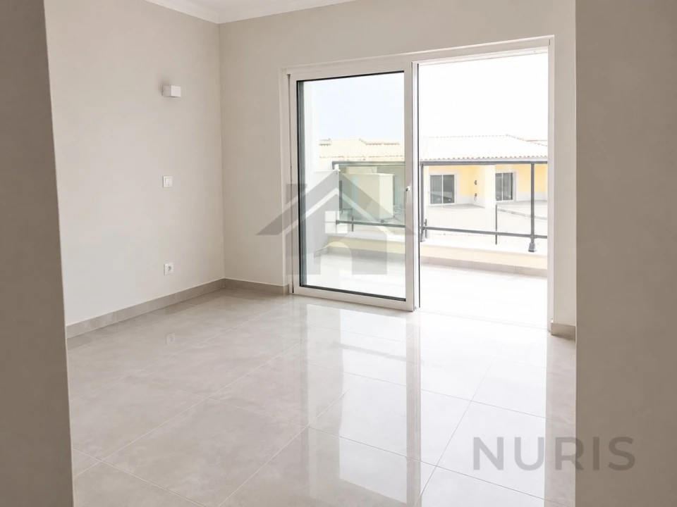 Moradia T4 para Venda em Lagos (São Sebastião e Santa Maria) Foto 18