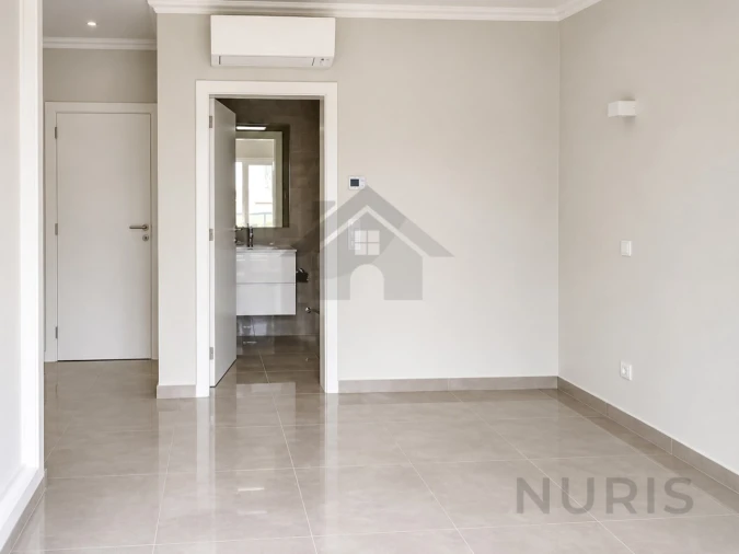 Moradia T4 para Venda em Lagos (São Sebastião e Santa Maria) Foto 19