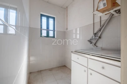 Moradia T4 para Venda em Pedrouços