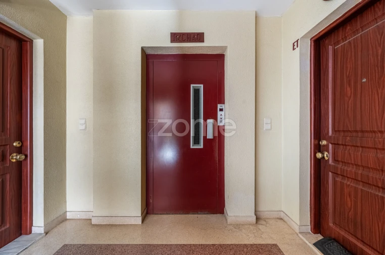 Apartamento T2 para Venda em Avintes Foto 14