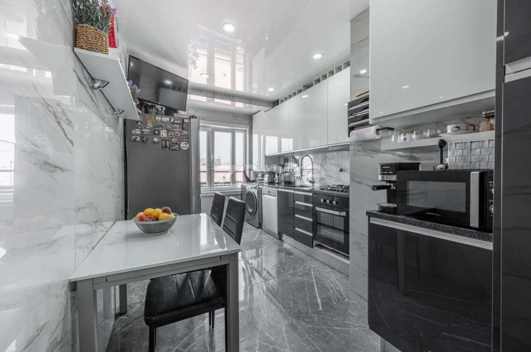Apartamento T2 para Venda em Avintes Foto 3
